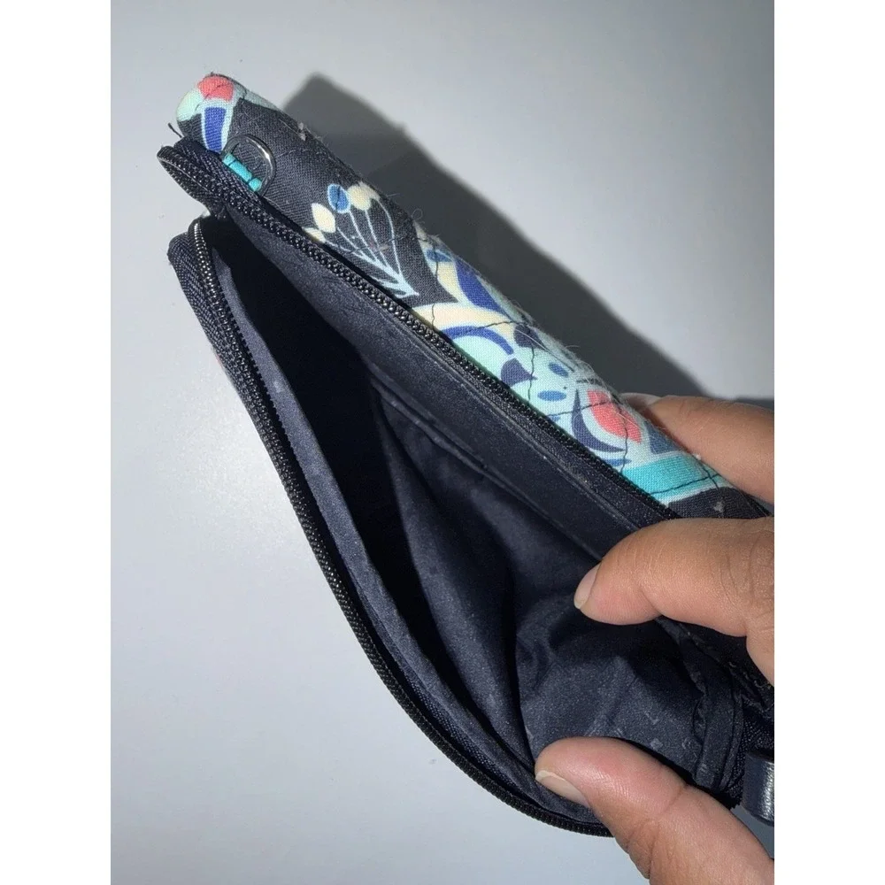 Vera Bradley Escapade Wristlet Lotus Flower Swirl Zip‎ Blue Wallet Passport F
